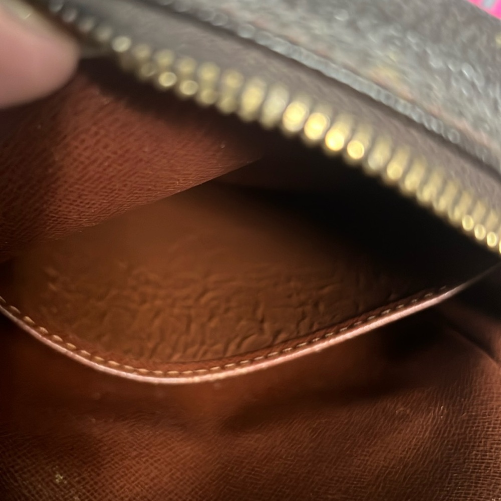 Louis Vuitton Brown Monogram Canvas Crossbody Bag with Tan Accents - Picture 2 of 16